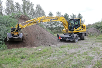 Komatsu PW160-11:n työpaino on varusteista riippuen 16,2–18,6 tonnia.
