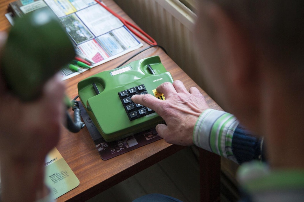 Elisalla on vielä joitakin tuhansia lankapuhelinliittymiä.