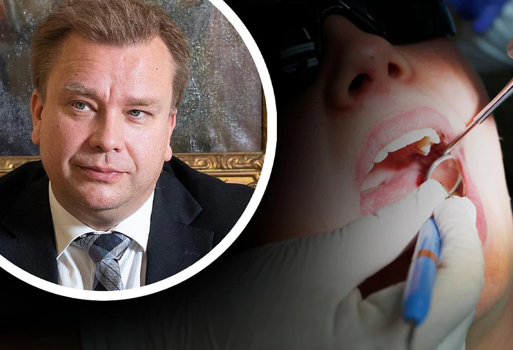 Kriisinhallintatyötä tehdään usein vaarallisissa olosuhteissa. Puolustusministeri Antti Kaikkonen (kesk.) kertoo, että jatkossa rauhanturvaajat pääsevät valtion piikkiin hammastarkastuksiin.