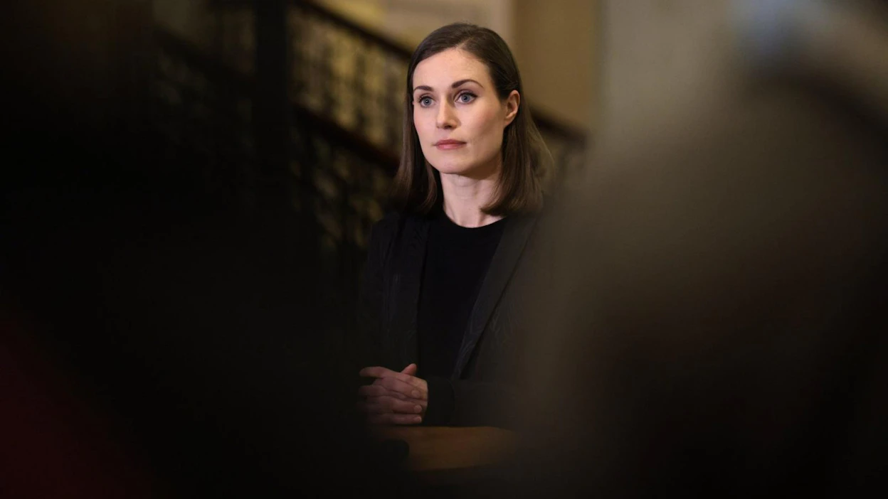 Pääministeri Sanna Marin kertoi hallituksen sovusta perjantai-iltana Valtioneuvoston linnassa. LEHTIKUVA / SEPPO SAMULI