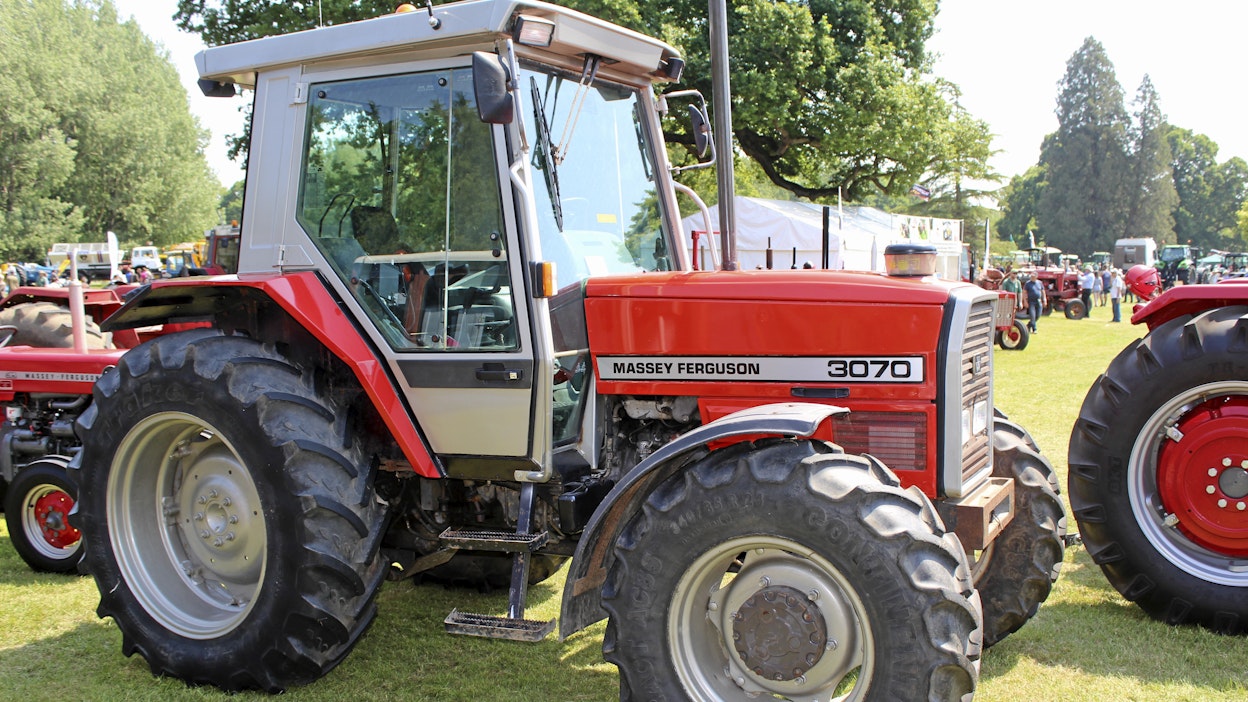 Massey Ferguson 3070 -traktoria valmistettiin vuosina 1986–93, Beauvais’ssa, Oisessa, Ranskassa.