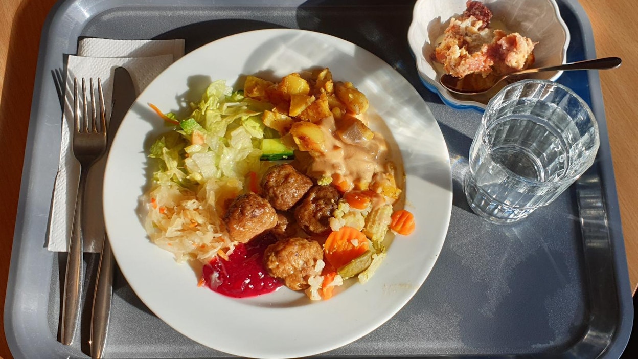 Entten tentten teelikamentten, hissun, kissun – lihapullat.