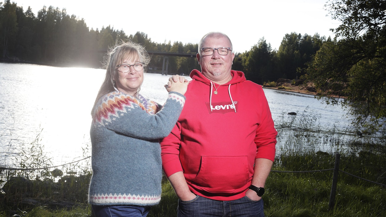 Metsänomistajat Leena ja Jarno Laukkanen Heinävedeltä pitävät tärkeänä, että metsien luontoarvoista huolehditaan.