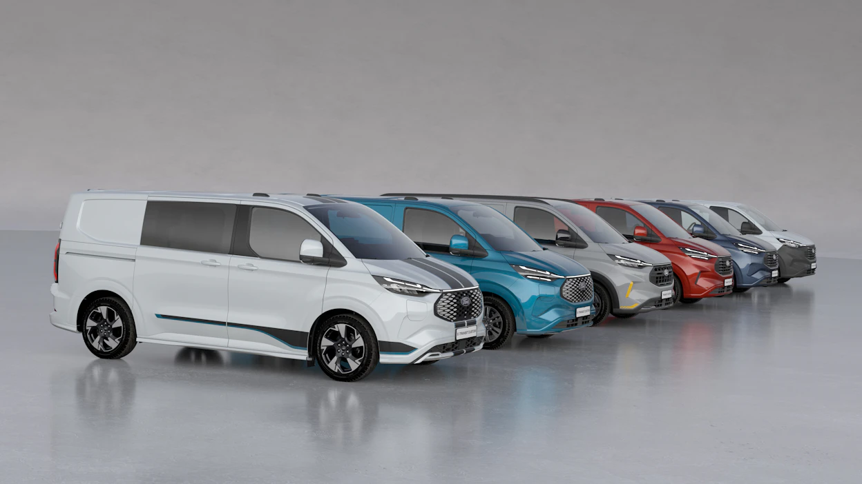 Vuoden merkittävin uutuuslanseeraus on täysin uuden Ford Transit Customin esittely. Ensiksi syksyllä on vuorossa dieselmallit sekä kauan odotettu nelivetoversio. Vuoden 2024 puolella esitellään ladattava hybridi sekä täyssähköinen versio.