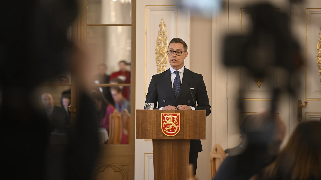 Presidentti Alexander Stubbilta kysyttiin myös arktisesta yhteistyöstä ja Grönlannin tilanteesta Politiikan toimittajien yhdistyksen tapaamisessa Presidentinlinnassa. ANTTI AIMO-KOIVISTO / LEHTIKUVA.