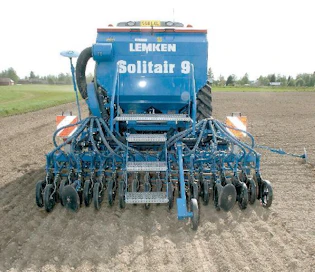 Lemken Solitair on nostolaitesovitteinen kylvökone, joka poikkeaa totutuista koneista radikaalisti.