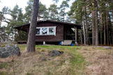 Kuvan mökki on rakennettu 1960-luvulla.