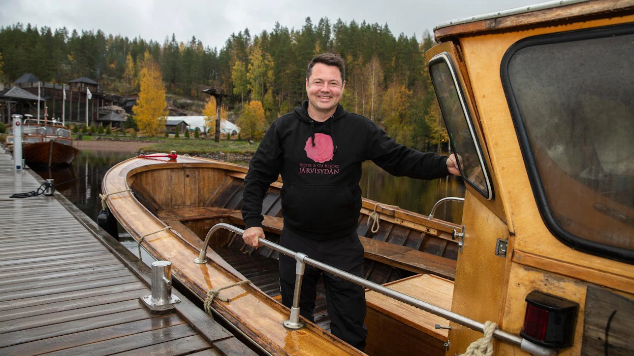 Markus Heiskanen sanoo olevansa Järvisydämen 11. puarinpitäjä. "Kun kuuntelet asiakasta herkällä korvalla, sivutuotteena tulee oikea taloudellinen näkökulmakin." Lomakompleksi sijaitsee Saimaan rannalla ja järjestää kesäisin veneretkiäkin.