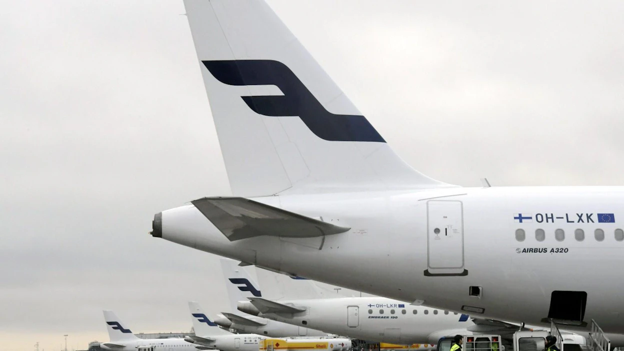 Kuluttaja-asiamiehen mukaan Finnair epää vakiokorvauksen lentomatkustajilta esimerkiksi lentojen peruutusten yhteydessä.