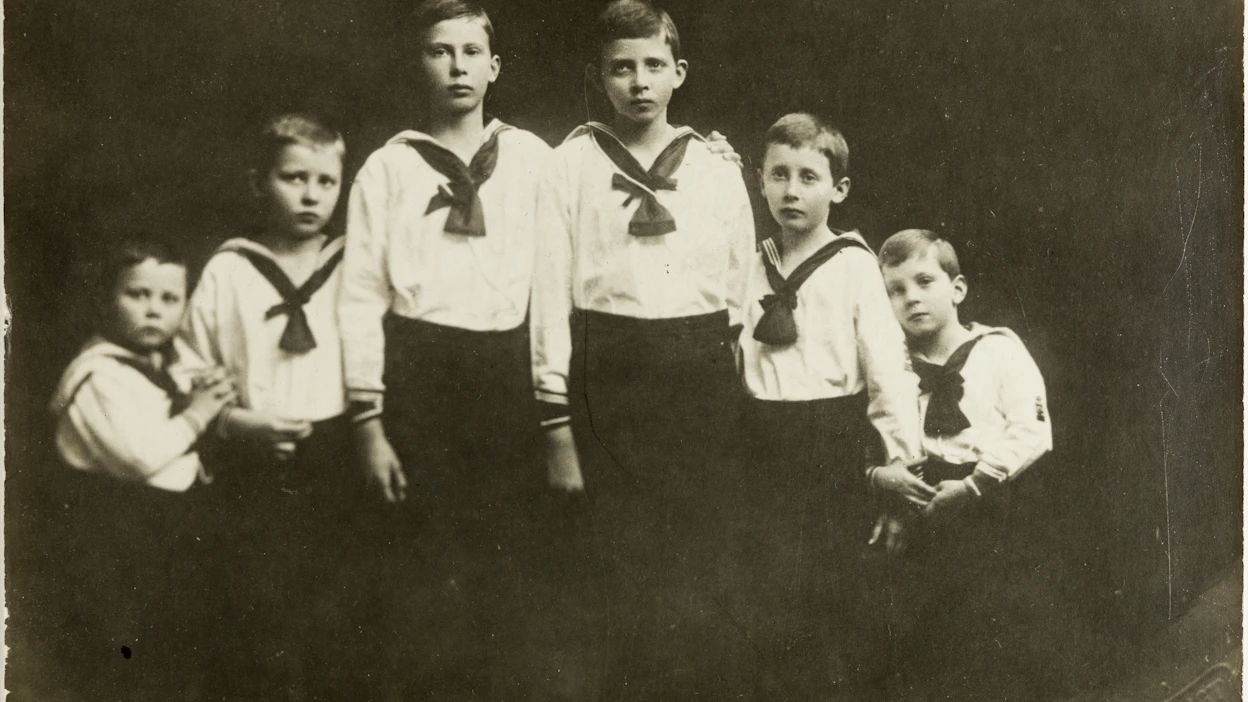 Hessenin prinssin perillisiä olivat Christoph, Friedrich Wilhelm, Philip, Wolfgang, Maximilian ja Richard. Kahdesta vanhimmasta pojasta kruunu olisi periytynyt Wolfgangille, joka päätyi myöhemmin Suomeen sotimaan vuosina 1941–1943 Hitlerin vuoristoarmeijan joukoissa.
