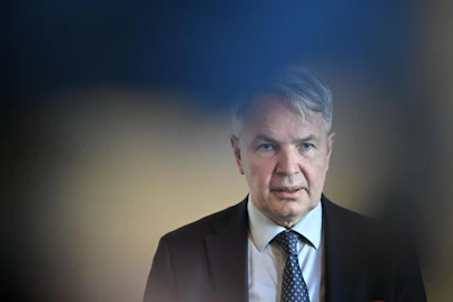 Haaviston mukaan keskustelussa oli esillä Euroopan turvallisuuskysymys sekä Suomen ja Yhdysvaltain yhteistyöhön liittyvät kysymykset.