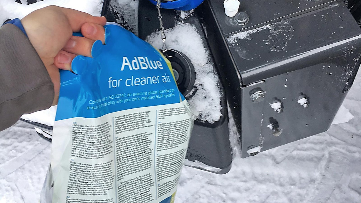 AdBlue-tankki kannattaa tankata täyteen ennen talvisäilytystä.