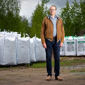 Pitkä tuotekehitys on tarvittu, jotta biohiilestä on löydetty oikeanlaiset tuotteet eri käyttötarkoituksiin, kertoo Carbons Finlandin toimitusjohtaja Markku Suutari.