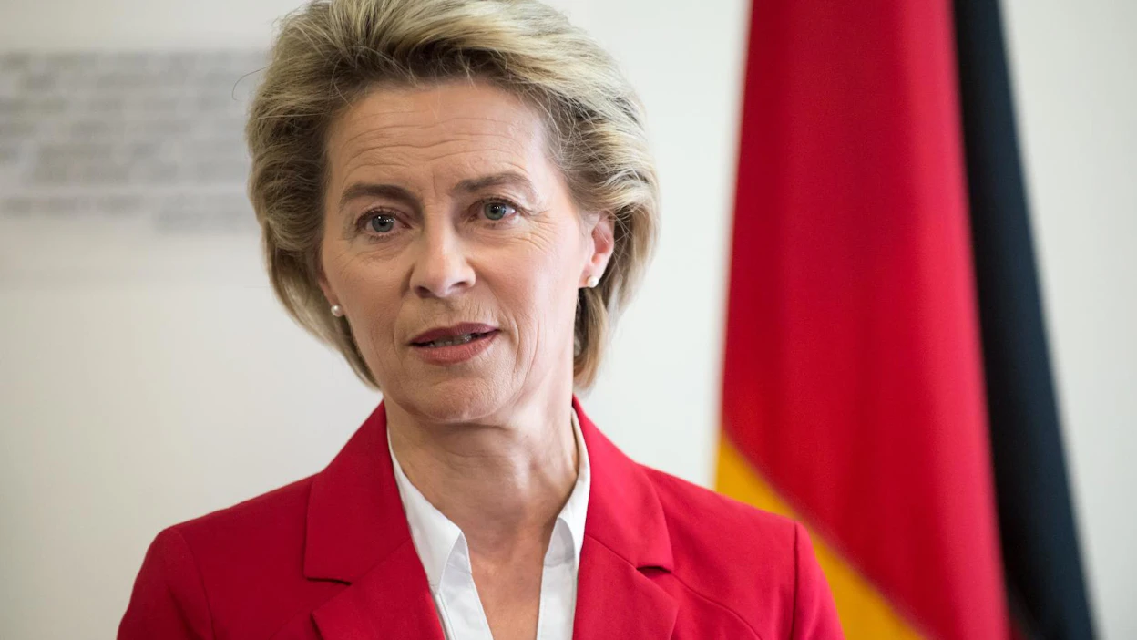 Jäsenmaat esittävät ensimmäistä kertaa naista komission johtoon. Kuvassa Saksan puolustusministeri Ursula von der Leyen.