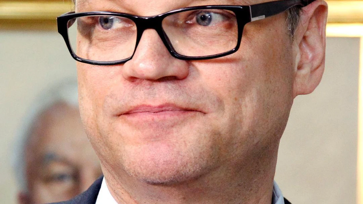 Juha Sipilä on luottamuksen hupenemisesta huolimatta yhä luotetuin puoluejohtaja sekä maaseudulla että pääkaupunkiseudulla.