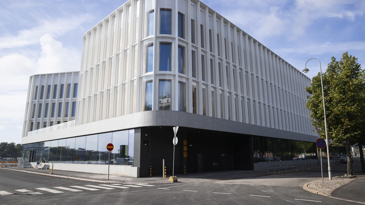 Stora Enson pääkonttori on muuttanut Varman uuteen puusta tehtyyn toimistorakennukseen Helsingin Katajanokalle.