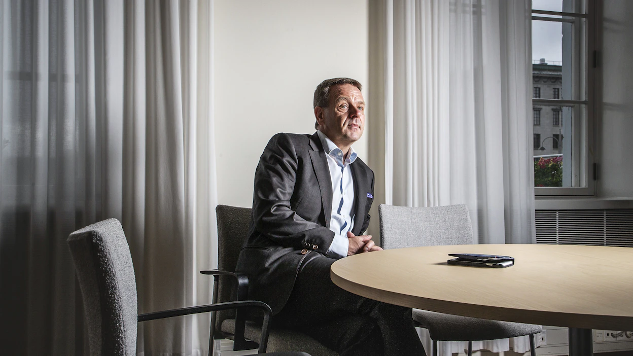 Olympiakomitean puheenjohtaja Jan Vapaavuori (kok.) on politiikassa selvinnyt monista kriiseistä. Nyt hän pyrkii selviämään olympiajoukkueen romahduksesta.