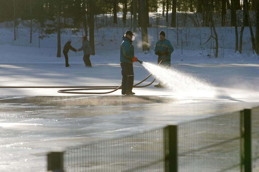 Miehikkälään toivotaan jäähallia. Kunnanjohtaja ei sitä kuitenkaan aio luvata.