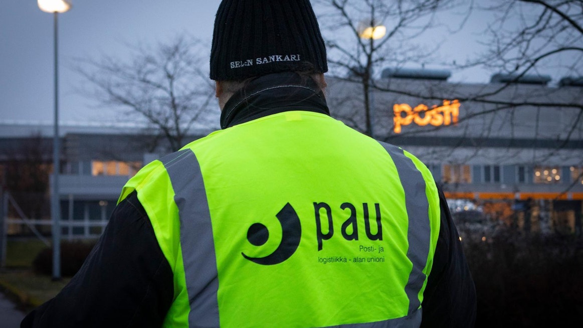 SEL:n lisäksi useat muut ammattiliitot ovat aloittamassa tukitoimia Postin kuljetusten seisauttamiseksi. Ne tulevat voimaan loppuviikon ja ensi viikon alun aikaan, jos ei sopua löydy.