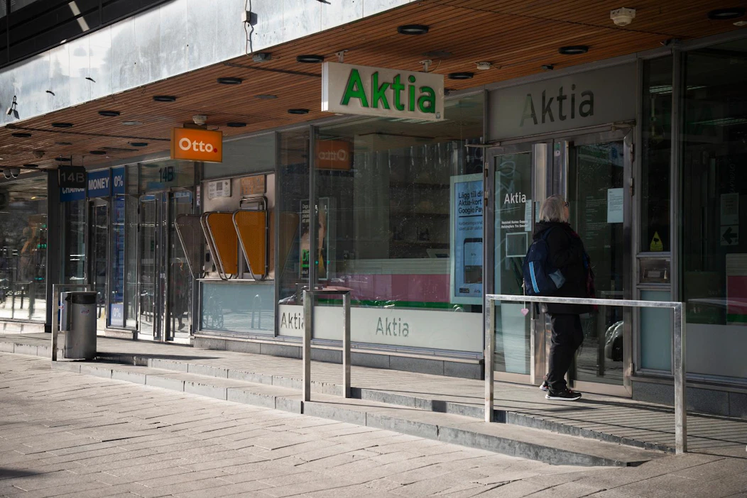 Kriisin pitkittyessä pankki- ja vakuutussektorikin voivat olla uhattuina, Keskuskauppakamari varoittaa.