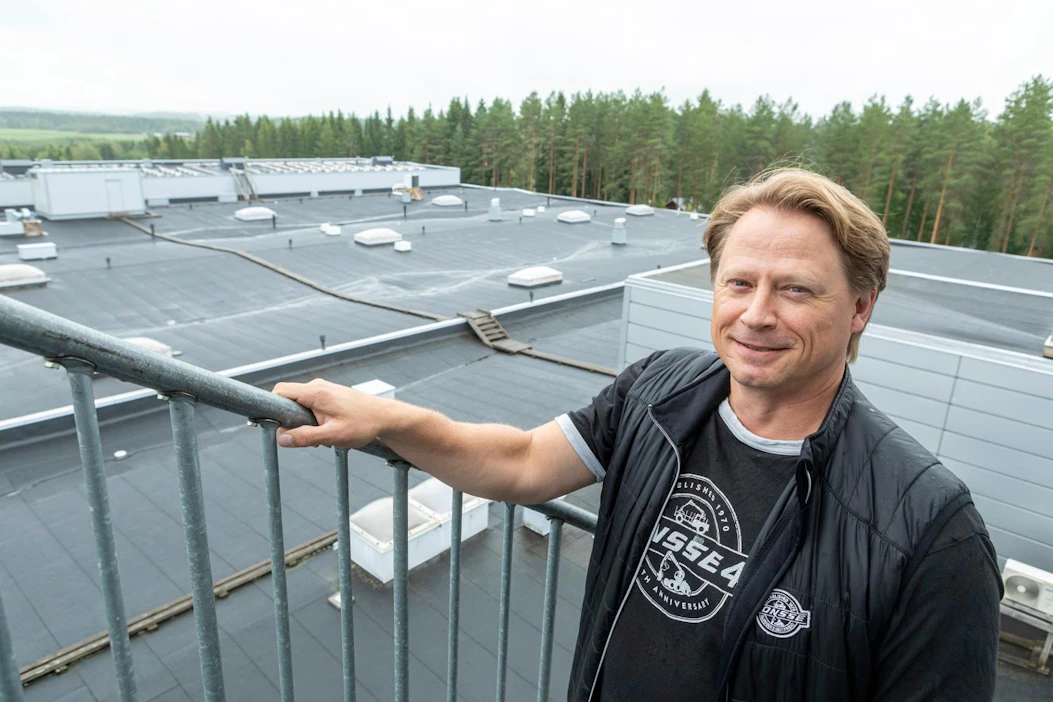 Juha Vidgrén voi käyttää enemmän aikaa raviurheilun ja Ylä-Savon paikallistoiminnan parissa, kun hän siirtyi toukokuun lopussa perheyhtiö Ponssen hallituksessa puheenjohtajasta henkilöstö- ja yhteiskuntasuhteista vastaavaksi jäseneksi.