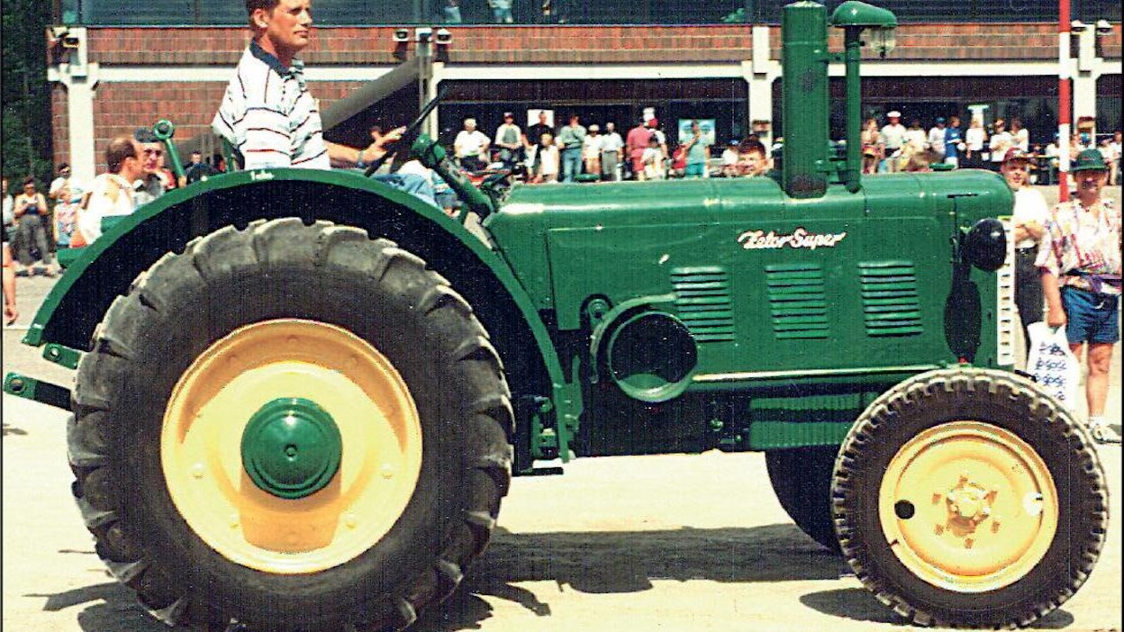 Zetor 35 -traktori, Super Zbrojovka-trust 1955–60 Brno, Tsekkoslovakia