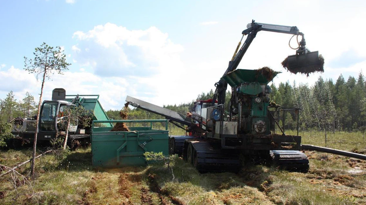 Sammaleiden keruun märiltä soilta mahdollistaa EcoMoss Oy:n kehittämä korjuuteknologia.