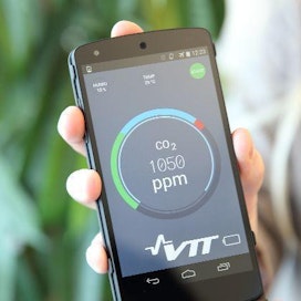 VTT on kehittänyt mobiililaitteeseen liitettävän kaasuanturin. Hiilidioksidin mittaaminen mobiililaitteella tarjoaa mahdollisuuden kehittää uusia älypuhelinsovelluksia. Esimerkiksi ihmisen hengityksen hiilidioksidipitoisuuden tarkkailulla voidaan seurata unen laatua.
