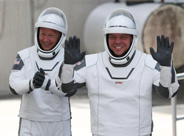 Doug Hurley ja Bob Behnken  (oik.) palaavat maahan yksityisen SpaceX-yhtiön miehistöaluksella. LEHTIKUVA / AFP