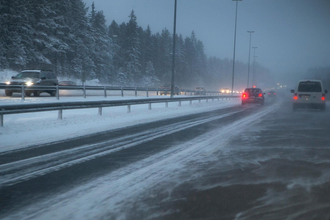 Tiistaina sateet alkavat maan etelä- ja keskiosissa kevyenä pakkaslumena.