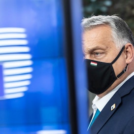 Unkarin pääministeri Victor Orbán on uhannut kaataa neuvotellun sovun Euroopan unionin vuosien 2021–2027 budjetista ja elpymisrahoituksesta.