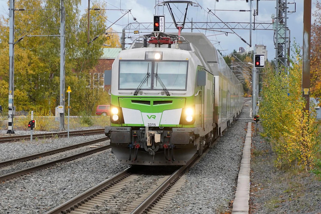 VR:n junat seisoivat perjantaina kuljettajien lakon vuoksi. Parannettavaa on niin VR:n palveluissa kuin ratayhteyksissäkin.