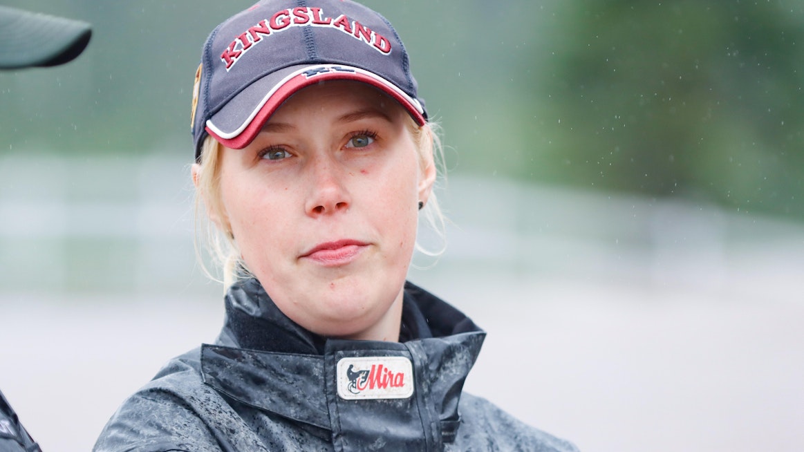 Jonna Irrin aloitus Ruotsissa on ollut loistava. Lauantaina hänen suojateistaan starttaavat Bollnäsin Toto75:ssä Marschall Match ja Marcos Gallon. Kommentit kaksikosta julkaistaan Ravinetissä myöhemmin tällä viikolla.