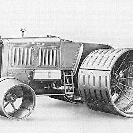Vuosina 1912–26 tehty Lanz Landbaumotor oli jyhkeä kone. Suomallin 2-metriset takapyörät olivat 1,3 metriä leveät, etupyörien mitat olivat 80 cm x 100 cm. Traktori painoi täydessä varustuksessaan 6 tonnia. 16-litrainen nelosmoottori kehitti 800 kierroksella 80 hv, kolmella vaihteella päästiin 2,2–5 km/h.