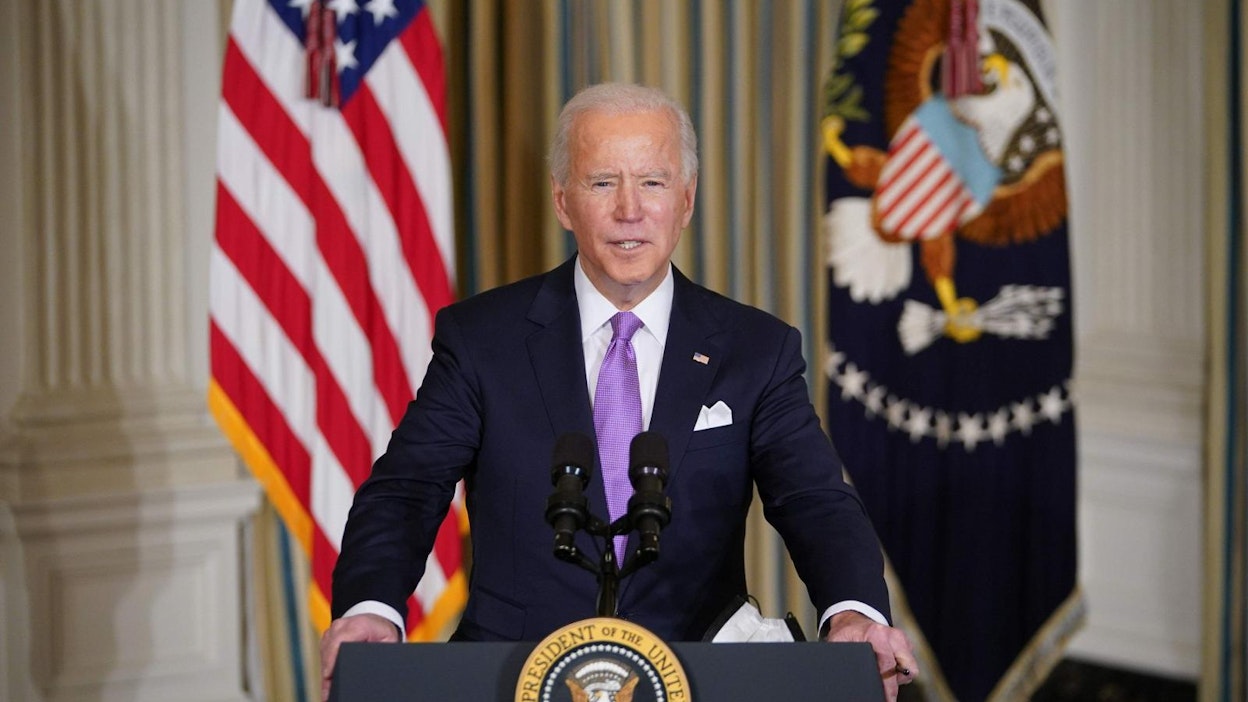 Biden käy nyt taistoon ilmastomuutosta vastaan suitsimalla öljyn- ja kaasuntuotantoa. LEHTIKUVA / AFP