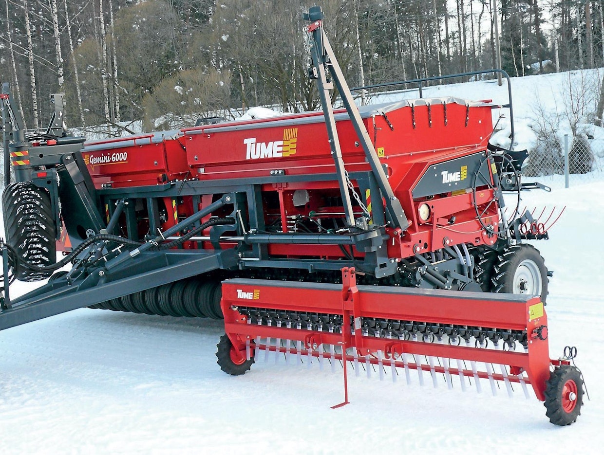 Kylvökoneita tehdään isoja, pieniä ja siltä väliltä. Jokaiselle löytyy taatusti mieluinen. Tehtaalta valmistui hiljattain 50 000. kone.