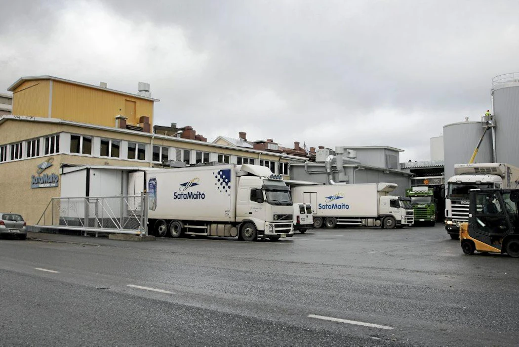 Satamaidon meijerin tuotantoa ajetaan alas toistamiseen viikon sisällä. Jos bakteeriepäily osoittautuu listeriaksi, kaikki linjat käydään pesun lisäksi läpi höyrykäsittelyllä