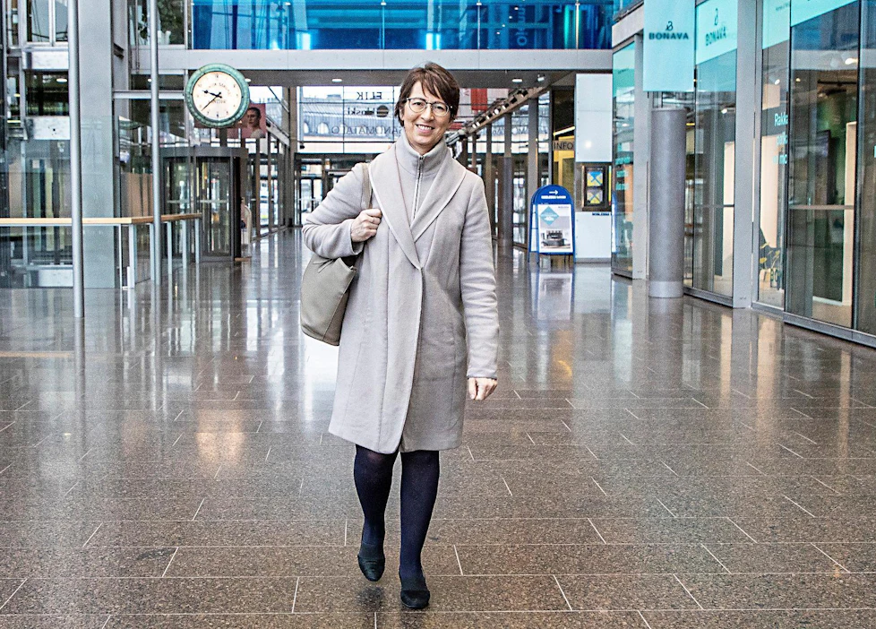 Kristillisdemokraattien puheenjohtaja Sari Essayah torjuu kuntien yksityisten maiden pakkolunastukset. "Tilanteissa, joissa pakkolunastuksia kuitenkin syntyy, maanomistajille kuuluu korvaukseksi käypä markkinahinta."
