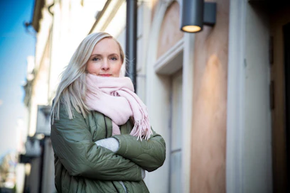 Vihreiden puheenjohtajan Maria Ohisalon mukaan hienosta hallitusohjelmasta kannattaa pitää kaikin keinoin yhdessä kiinni.