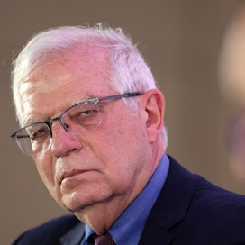 EU:n ulkosuhteita johtava Josep Borrell lupasi ennen huippukokousta, että pakotepaketista tulee voimakkain, mitä EU on koskaan asettanut.