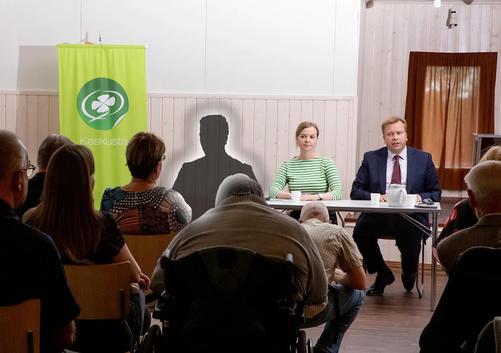 Keskustan puheenjohtajaehdokaskiertueella ovat mukana pääehdokkaat Katri Kulmuni ja Antti Kaikkonen. Jari Tasasta ei otettu mukaan.