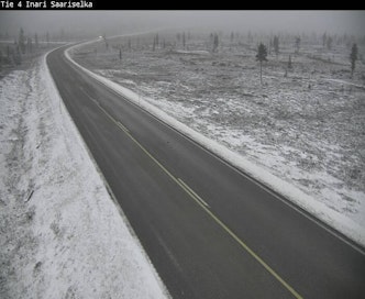 Liikenneviraston kelikameran kuvassa lunta näkyi aamulla kello 7.53 Inarissa Saariselällä.