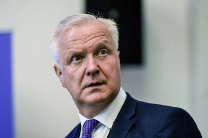 Kärkiehdokkaiden joukossa on lehden tietojen mukaan Olli Rehn. LEHTIKUVA / EMMI KORHONEN