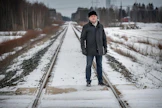 Jorma Vierula työskentelee Etelä-Pohjanmaan rautatieyhdistyksen toiminnanjohtajana. Yhdistyksen tavoitteena on säilyttää ja kehittää Suupohjan radan junaliikennettä.