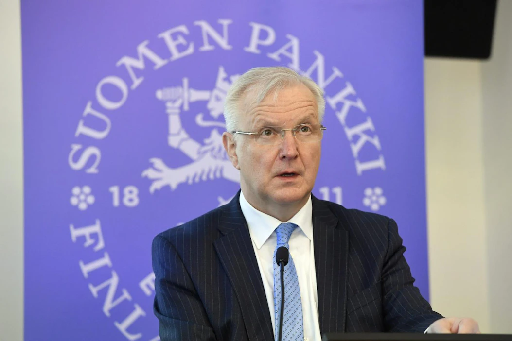 Suomen Pankin pääjohtaja Olli Rehn on esitellyt kahta skenaariota hallituksen kehysriihessä. LEHTIKUVA / Heikki Saukkomaa