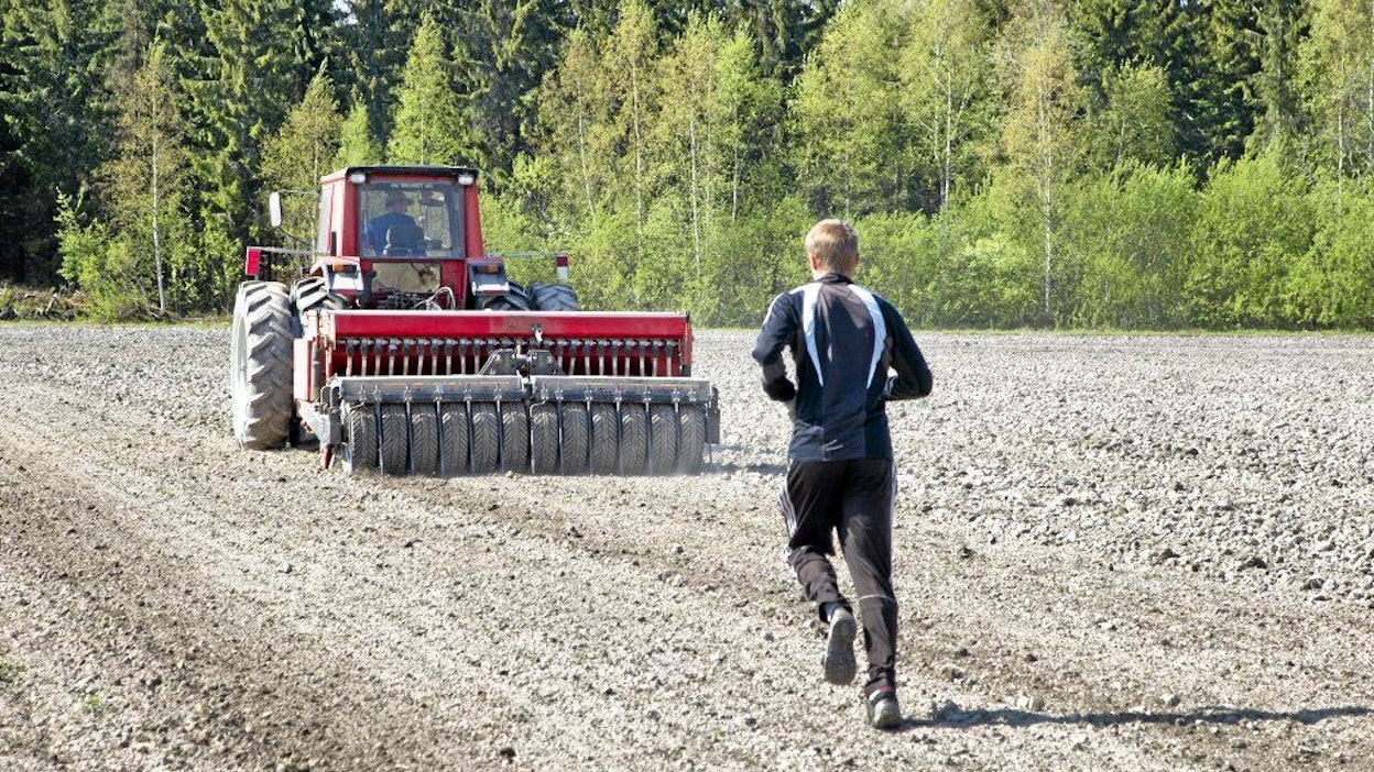 Visa Hongisto viljelijä pikajuoksija kylvö