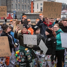 Ilmajoen agrologiopiskelijat järjestivät maanantaina mielenosoituksen Seinäjoella.