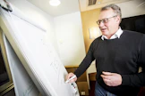 Paperiliiton puheenjohtaja Petri Vanhala haluaa Stora Enson myyvän Sunilan sellutehtaan, jotta sen toiminta voisi jatkua.