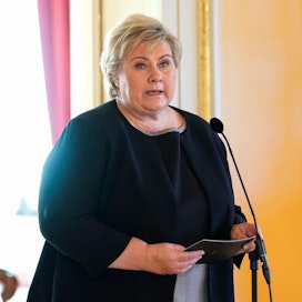 Norjan pääministeri Solberg myös pyysi, etteivät norjalaiset matkustaisi ulkomaille.