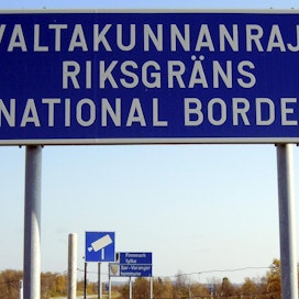 Suomalaisille matkailijoille hallitus suosittaa välitöntä paluuta kotimaahan. LEHTIKUVA / RITVA SILTALAHTI